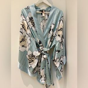 Victoria secret robe